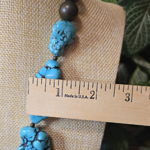 Chico's Faux Turquoise and Green Dyed Shell Statement Necklace - Picture 8 of 12